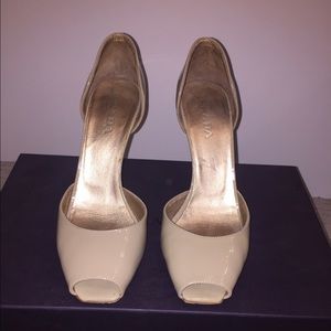 COPY - Prada nude open toe patent leather stilett…